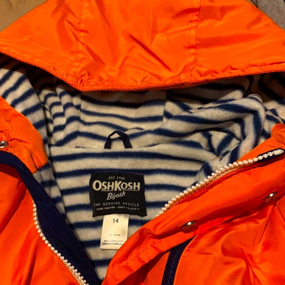 SPRING SALE ‼️ Oshkosh B’gosh WindBreaker , good for Autumn Season.  Size : 14 y